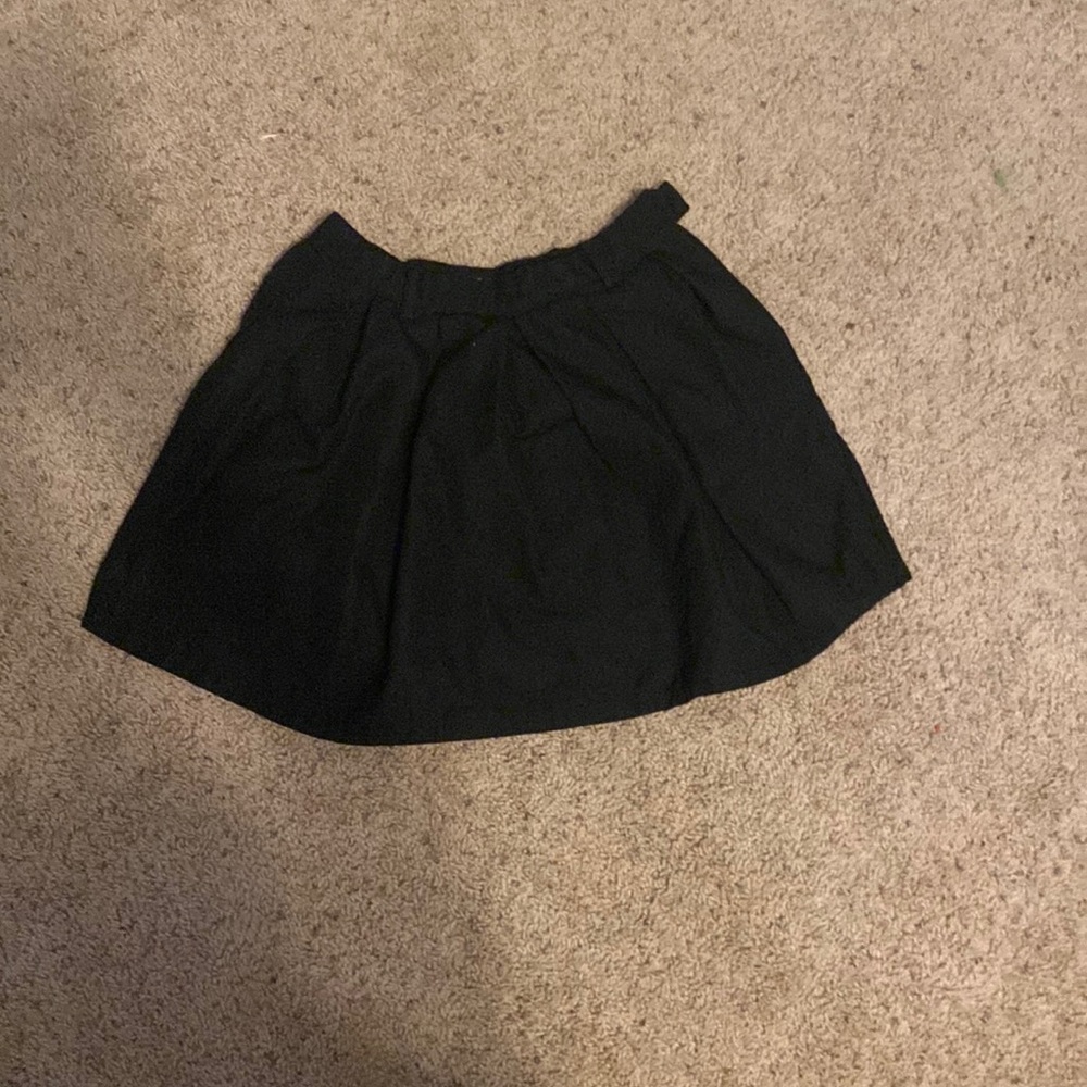 Hot topic black pleated skirt
